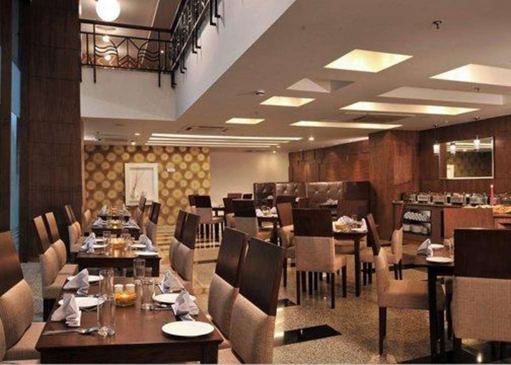 Comfort Inn Tulip Heights باثيندا المطعم الصورة
